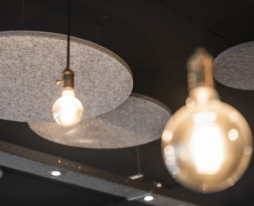 Détail Panneaux acoustiques en feutre de laine d'argent PETAC®