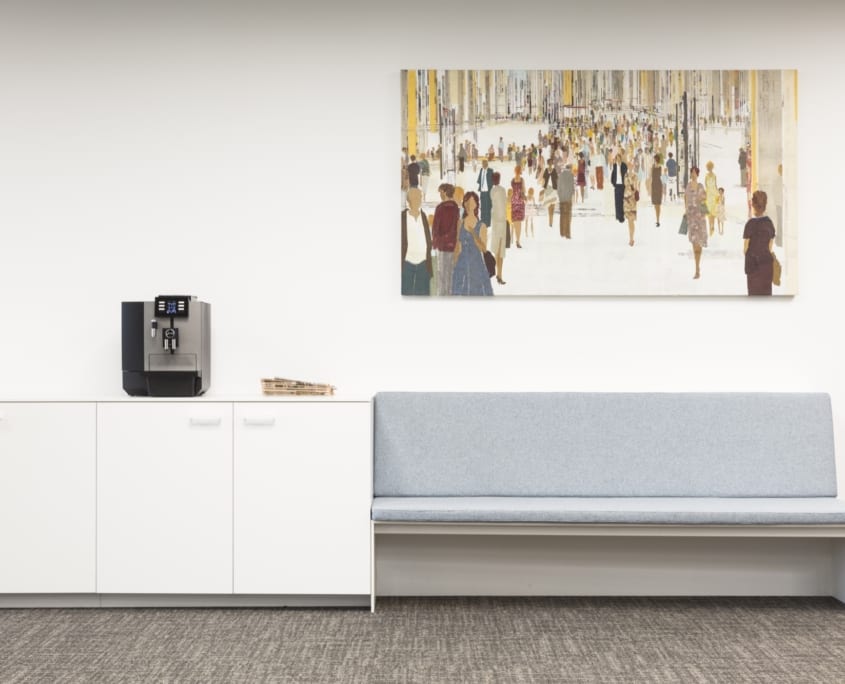 Panneau acoustique personnalisé dans un espace de bureau élégant