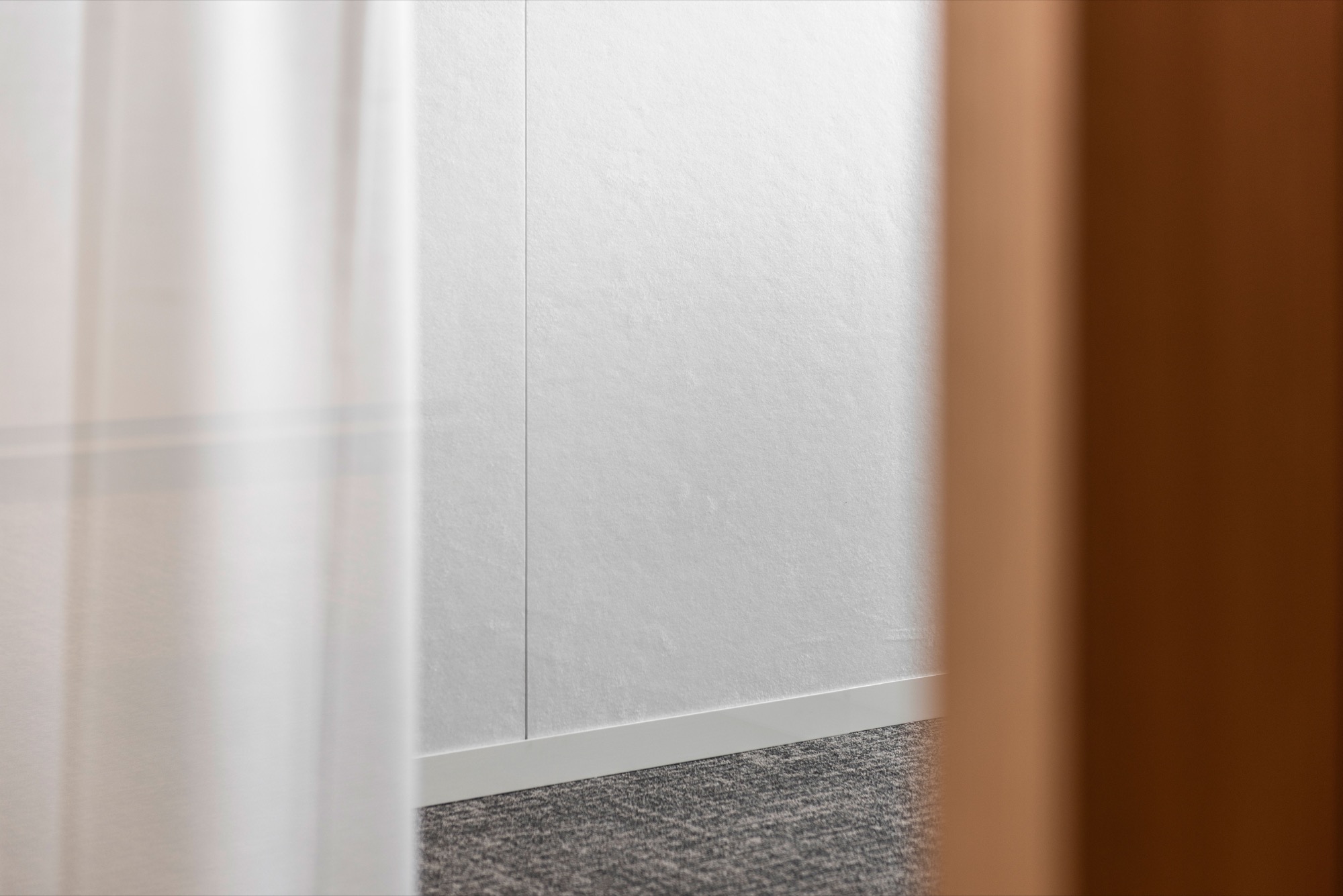 Détail givre / frost acoustique PETAC® mur DLPA Kortrijk